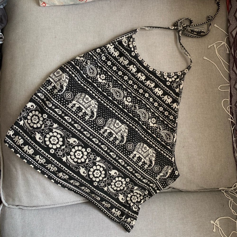 Urban Outfitters Cropped Halter Top (L)